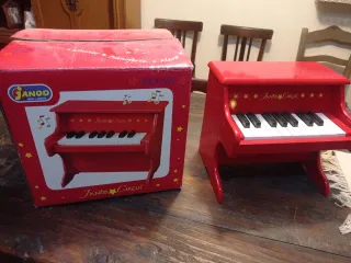 Piano Janod Circus Rojo