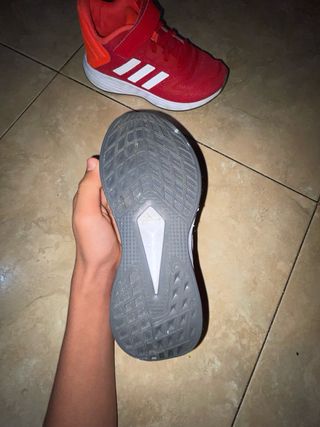 Zapatos Adidas Niños talla 31