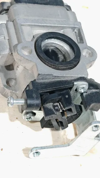 Carburador motor 2 tiempos con cebador