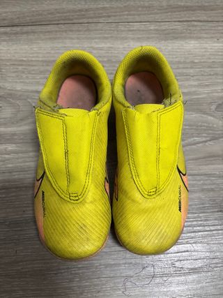 Botas fútbol niño Nike Mercurial sin cordones