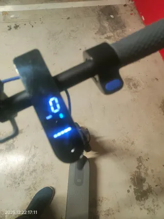 Xiaomi Mi Electric Scooter 3 en color negro