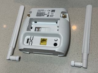 Router 4G LTE STRONG 300M