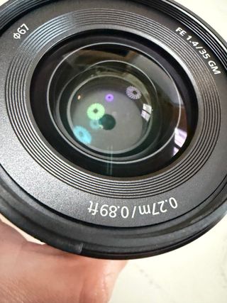 Objetivo Sony FE 35mm F1.4 GM en excelente estado0