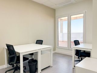 Oficina en alquiler en Colores - Entreparques en Sevilla