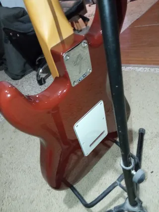 Fender Stratocaster Player 2