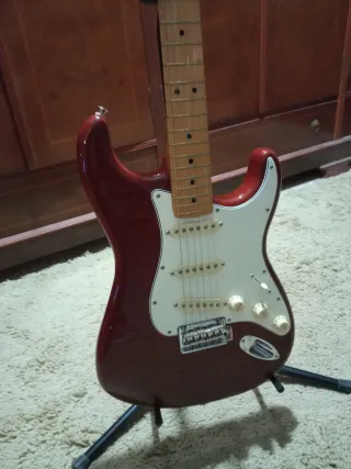 Fender Stratocaster Player 2