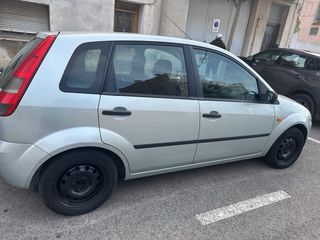 Ford Fiesta 2004