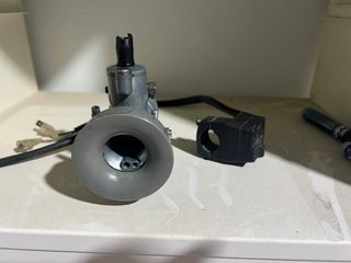 Carburador y interruptor Derbi