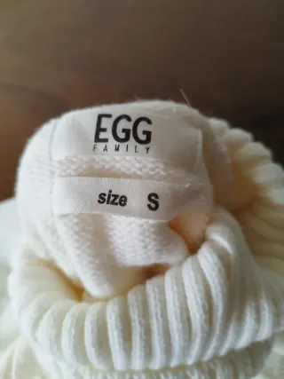 Maglione collo alto Egg family bianco