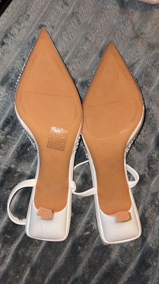 Sandalias de tacón alto de mujer con perlas