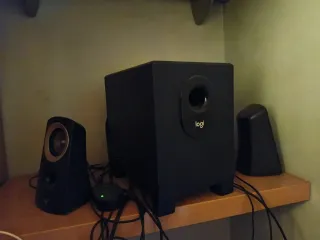 Altavoces Logitech Negros