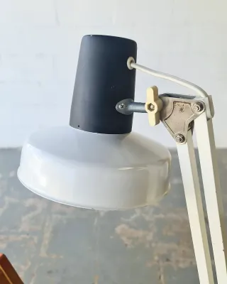 Flexo Luminaires NF. Francia, 70s.