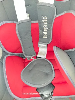 Silla de coche Baby auto. roja y gris