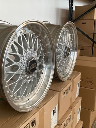 2+2 llantas 7.5x17 y 8.5x17 5x120-5x112 et35