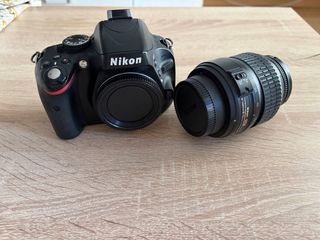 Cámara Nikon D5100 con objetivo 18-55mm