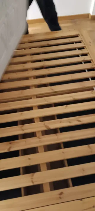 Cama con somier y colchón 160cm