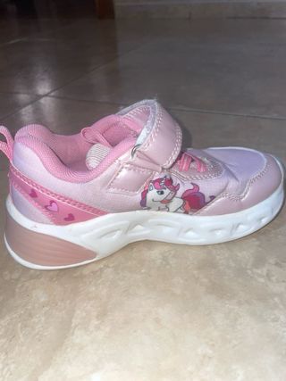 Zapatillas Niña Rosa Unicornio  velcro TALLA 28