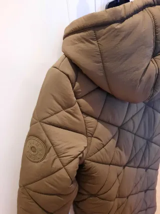 Abrigo Bimba y Lola verde oliva acolchado