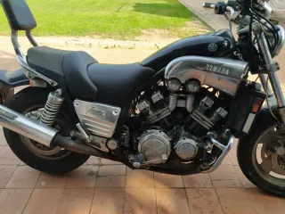 Yamaha V-Max 1200cc