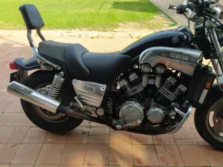Yamaha V-Max 1200cc