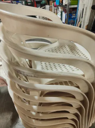 10 Sillas de piscina usadas.