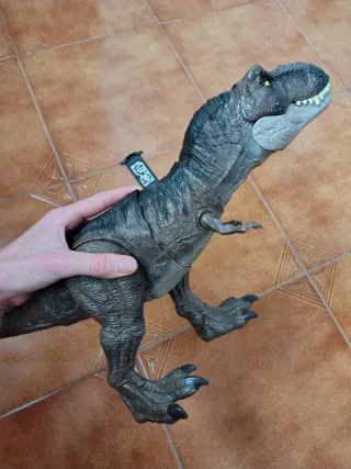 T-Rex Jurassic World Juguete Sonidos Movimientos