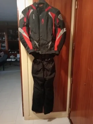 Chaqueta y pantalón moto R.V.S. Talla S