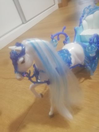 Carroza de juguete para muñecas