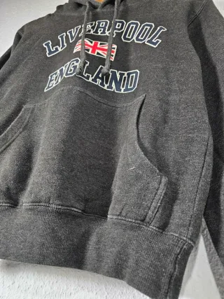 Sudadera negra con capucha talla xs