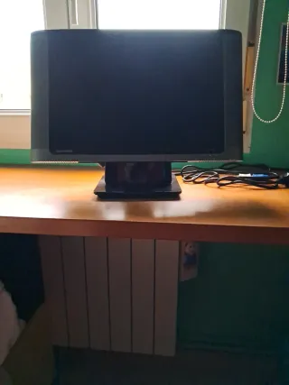 Pantalla Compaq Negra