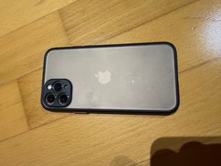 iPhone 11 Pro Oro con cavo e custodia in regalo