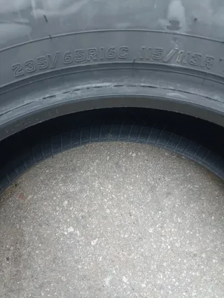 Neumáticos 235/65 R16