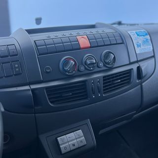 IVECO 100e 18 CAJA ABIERTA