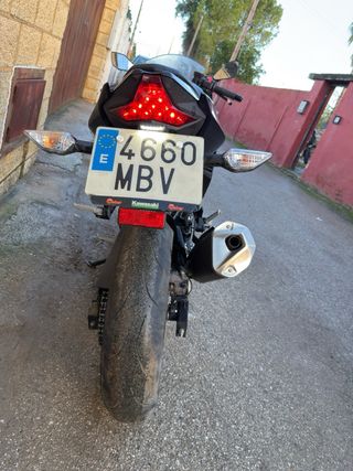 Kawasaki Ninja 400 Negra