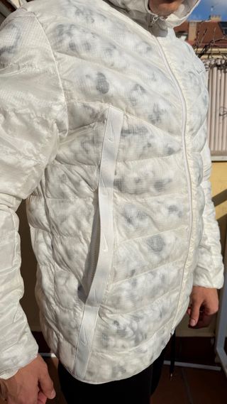 Chaqueta Nike Blanca y Gris Nueva