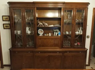 Vitrina madera raíz y Cristal (venta en Córdoba)