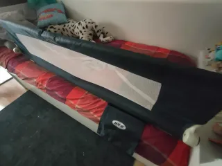Barandilla de protección para cama