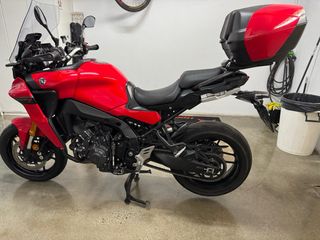 Yamaha Tracer 9 GT Roja