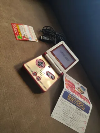Game Boy Advance SP Famicom Edicion 20 aniversario