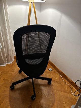 Silla ergonómica de oficina gris