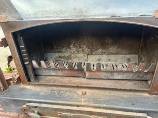 Chimenea de metal y cristal