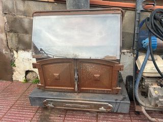 Chimenea de metal y cristal