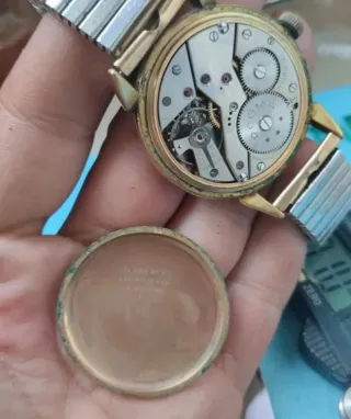Reloj Dogma Prima dorado