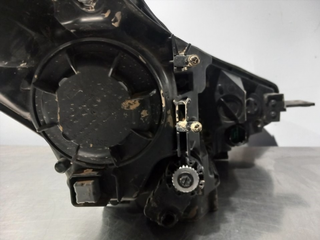 FARO IZQUIERDO KIA SPORTAGE (QL) G4FD 92101F1010