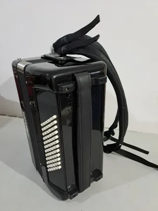 Acordeón Moreschi 72 Bajos