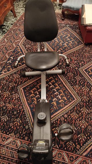 Cyclette MOXIE con display e regolazione