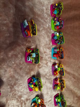 Moji Pops Noria con Figuras y Escenarios