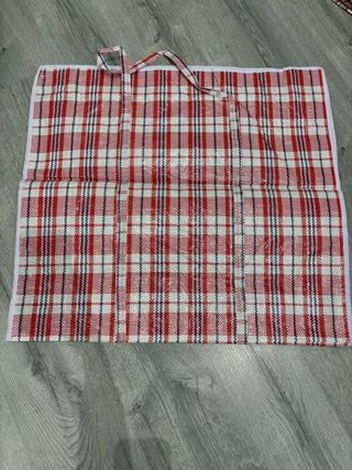 Bolsas almacenaje rafia a cuadros rojas y blancas