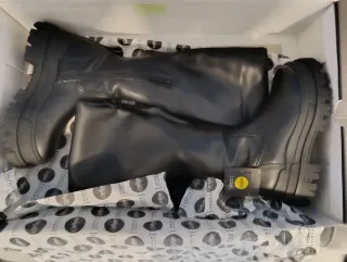 Botas Buffalo Talla 35 Negras