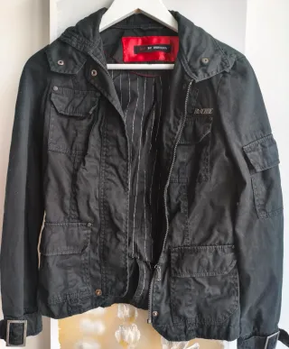 Chaqueta estilo militar Negra Bershka